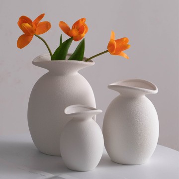 White Ceramic Vase, Simple and Modern Ceramic Vase, Fresh and Creative  Flower Arrangement, White Home Living Room Dried Flower Ornaments, White